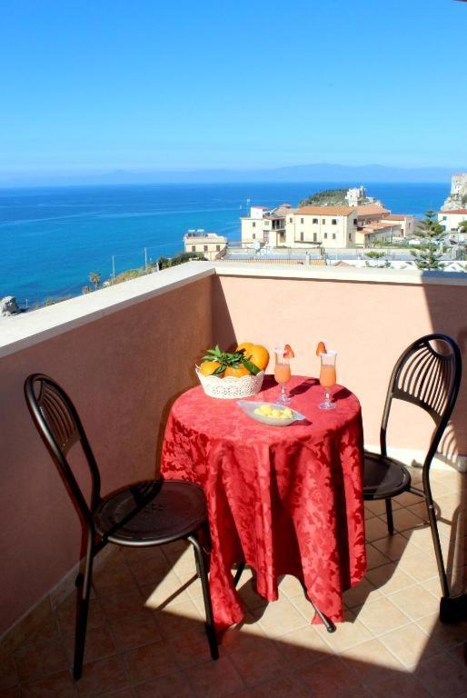 Hotel Terrazzo Sul Mare Tropea Exterior photo