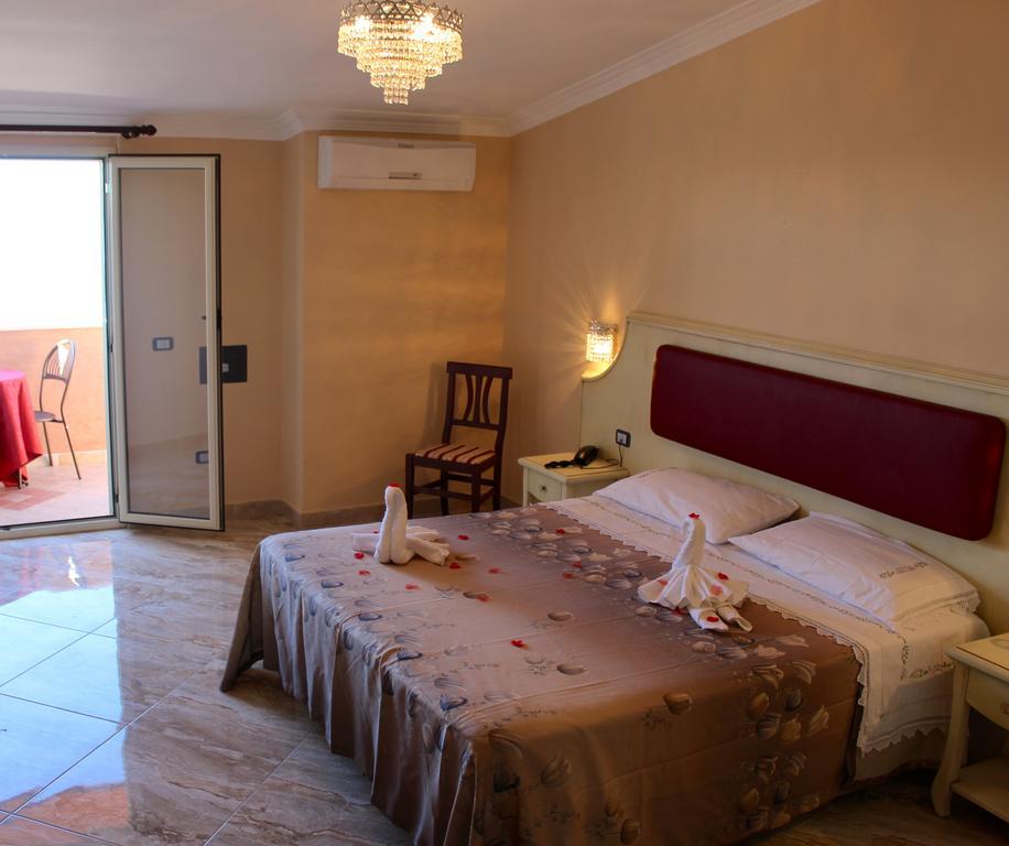 Hotel Terrazzo Sul Mare Tropea Exterior photo