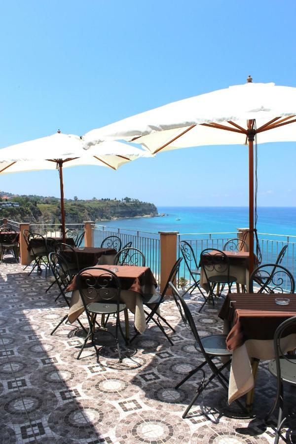Hotel Terrazzo Sul Mare Tropea Exterior photo