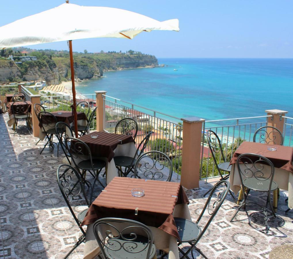 Hotel Terrazzo Sul Mare Tropea Exterior photo