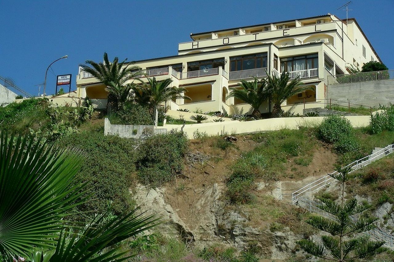 Hotel Terrazzo Sul Mare Tropea Exterior photo